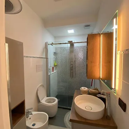 Incantevole Al Centro Di Appartamento
